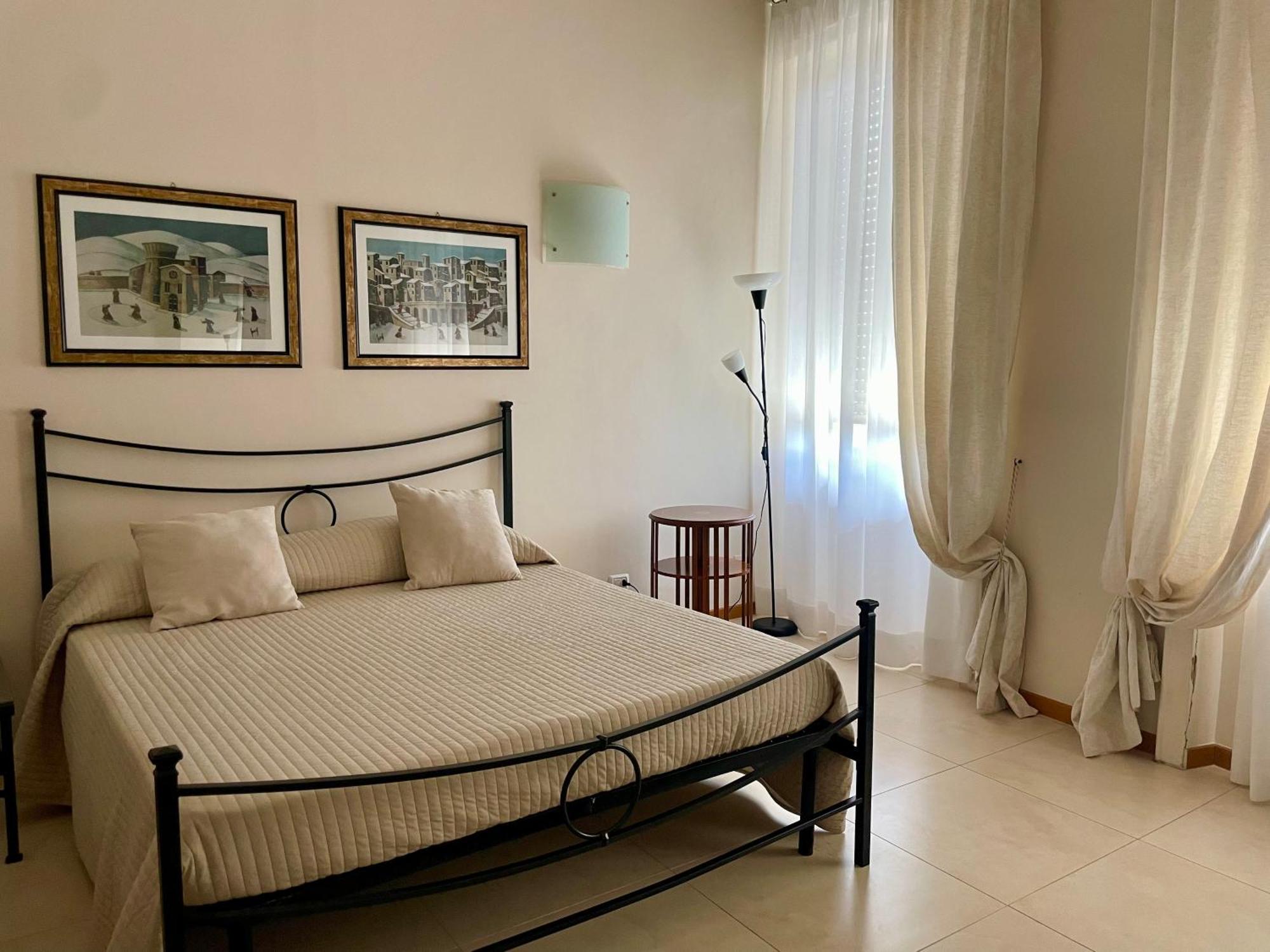 אפרטהוטל מונטפיאסקונה Palazzo Frigo חדר תמונה